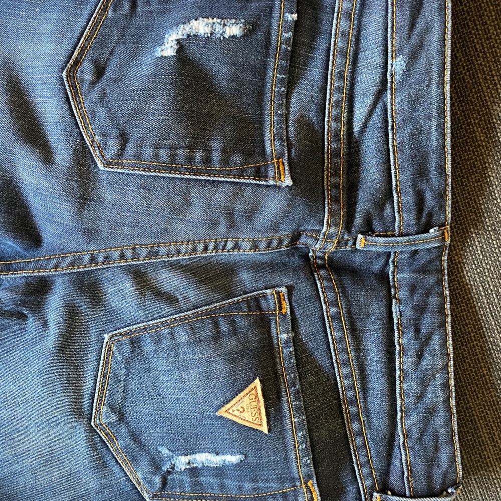 Guess Jeans - Picture 3 of 4